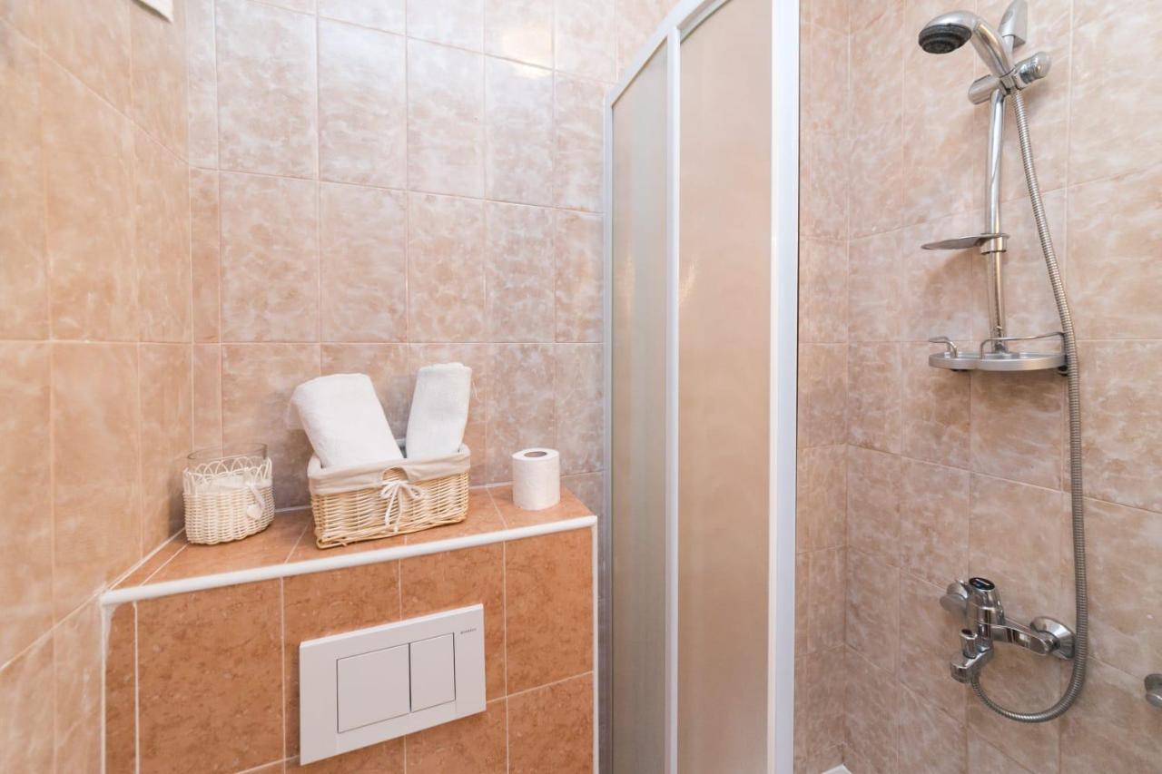 Mb Pag Bed&Breakfast Паг Екстер'єр фото
